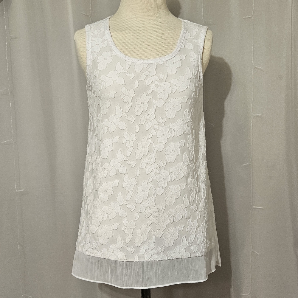 Vera Wang - Simply Vera Raised Floral Sleeveless Top